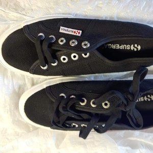 Women’s Sneakers